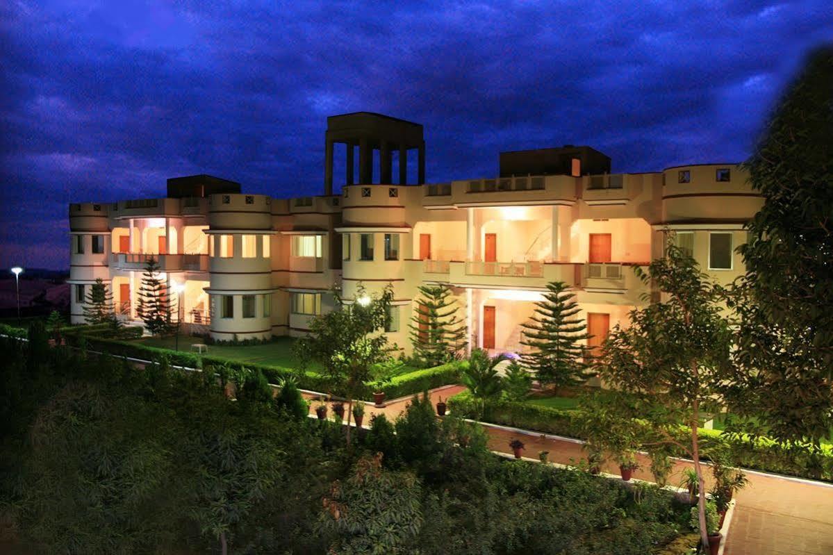 Hotel New Park Puskár Kültér fotó